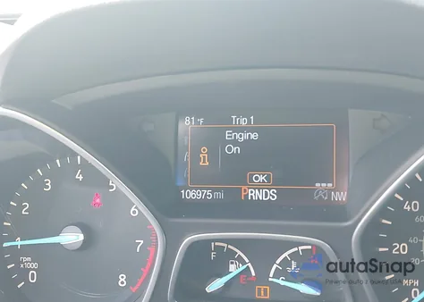 2017 Ford Escape Titanium z USA, uszkodzony, nr VIN 1FMCU0J90HUA19002